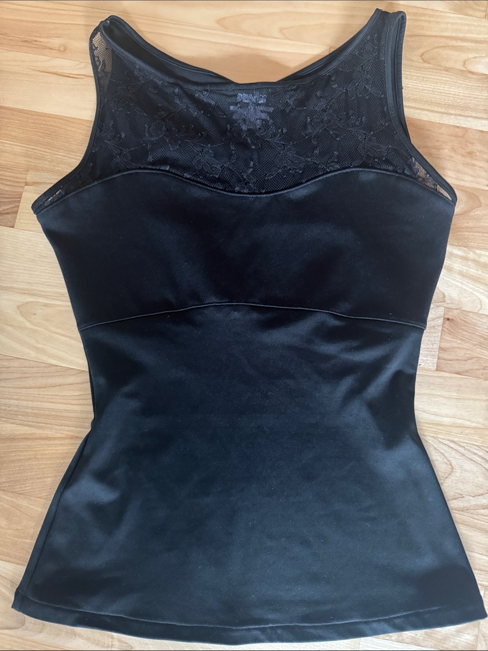 SPANX BY SARA BLAKELY black lace top size medium